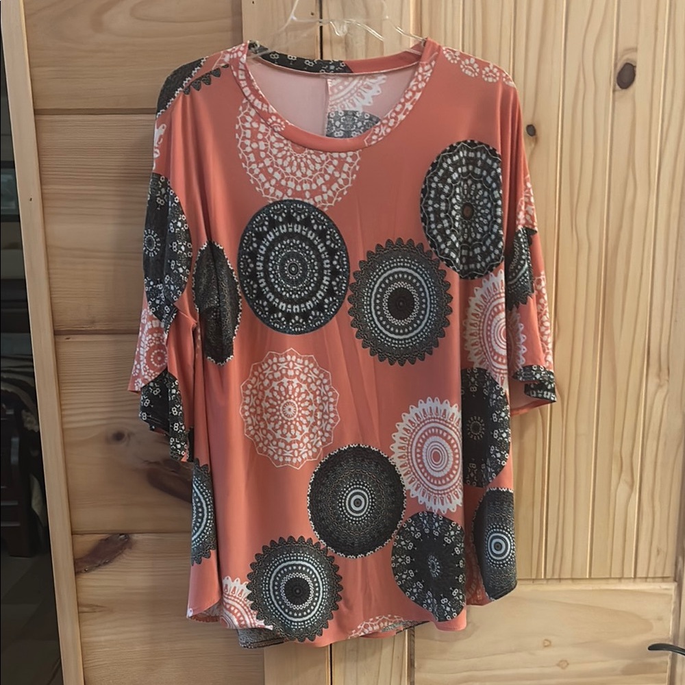 Women's Coral Patterned Top